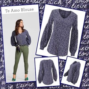 Cabi Te Amo Blouse, Love Print, Style #5336